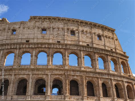 Flavian Amphitheatre İnşaatı: Roma Mimarisi ve İmparatorluk Gücünün Bir Simgesi